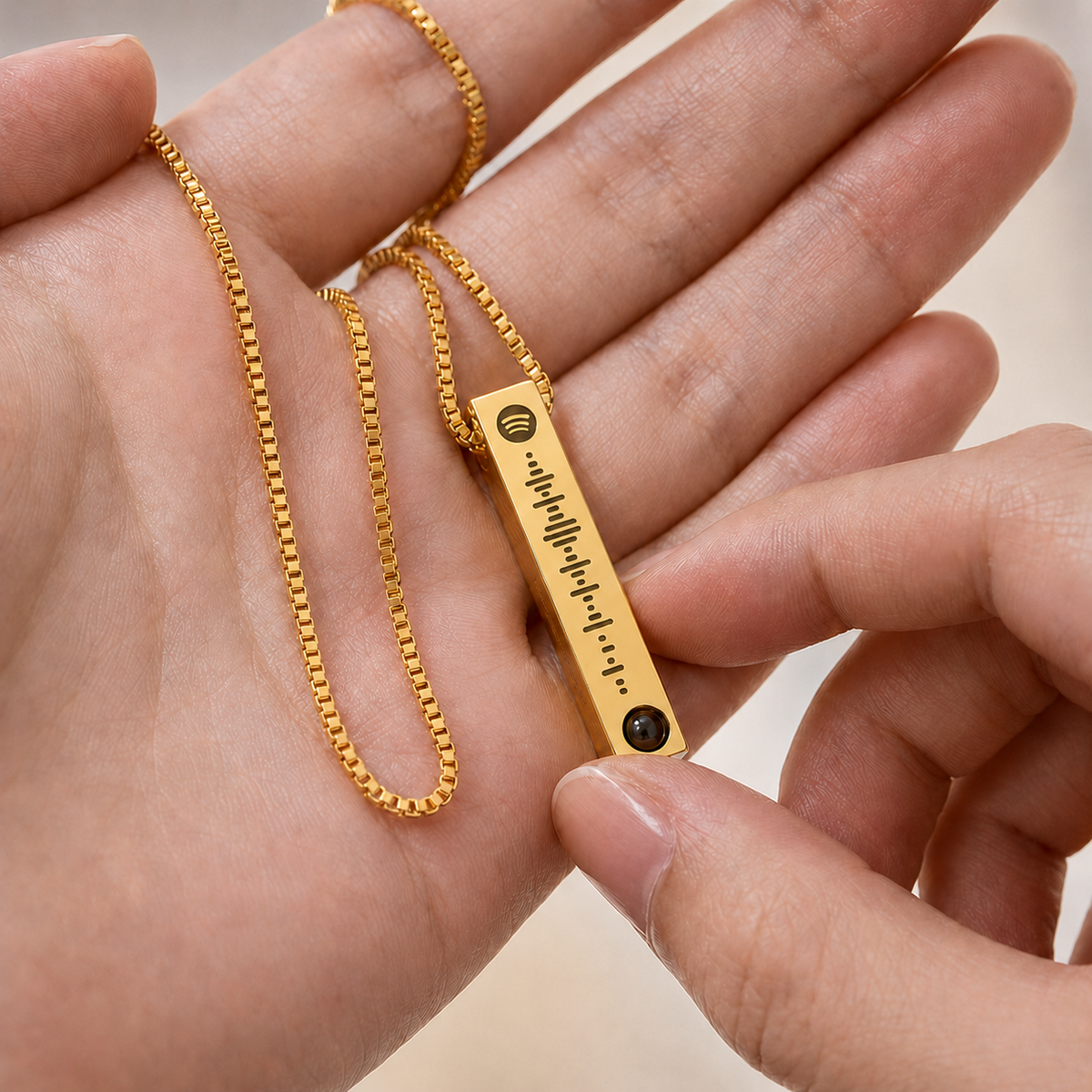 Personalized Photo and Engraving Necklace Bar