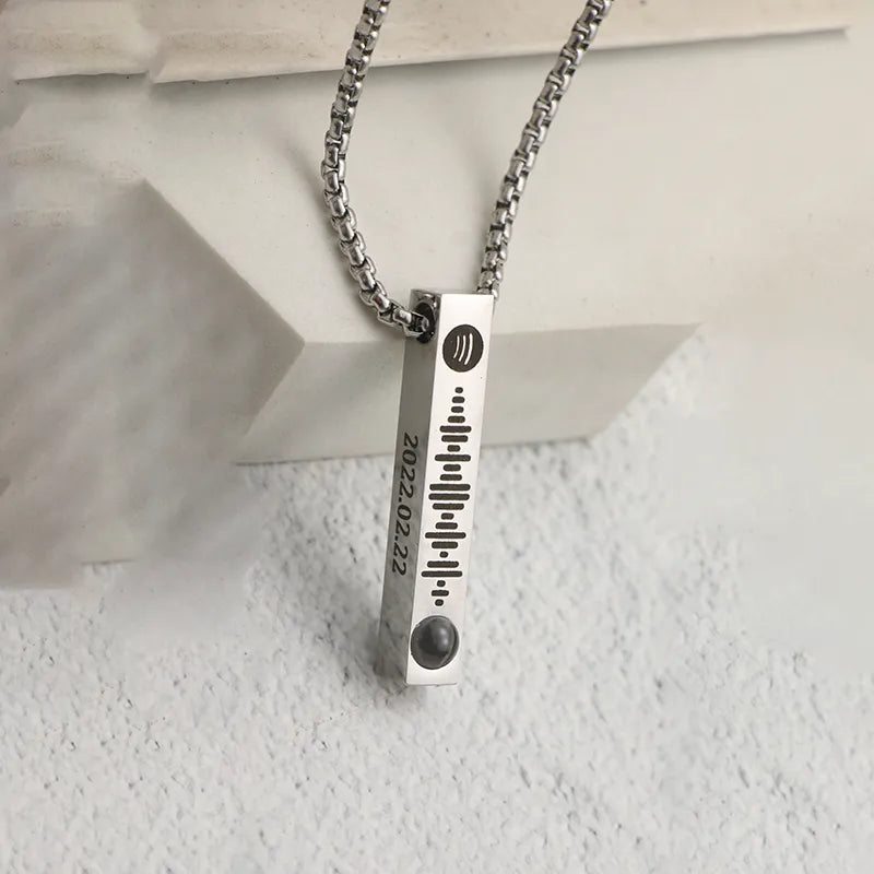 Personalized Photo and Engraving Necklace Bar