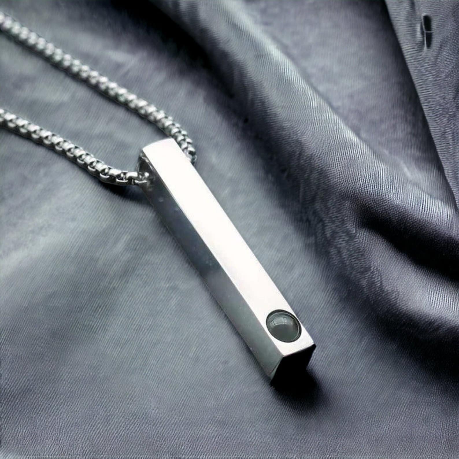 Personalized Photo and Engraving Necklace Bar