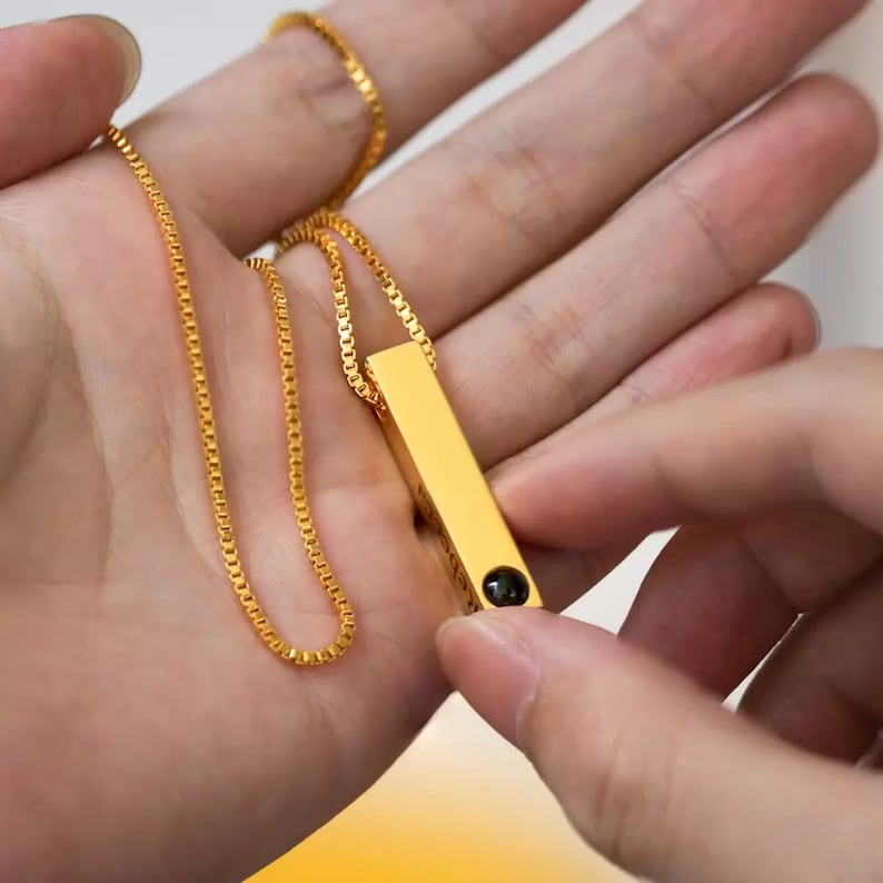 Personalized Photo and Engraving Necklace Bar